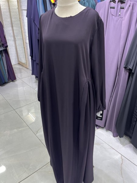 فستان شرعي مع حركة ناعمة من الجوانب